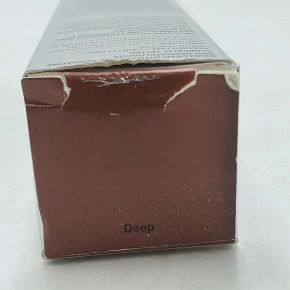 IT Cosmetics Bye Bye Lines‎ Foundation in Deep NIB - Picture 8 of 8